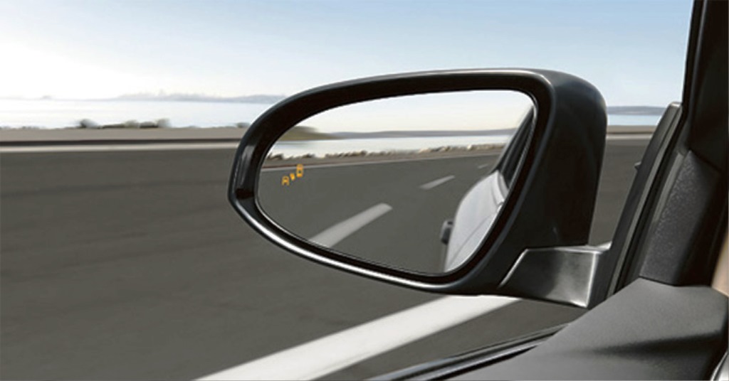 The Essential Guide to Side Mirror Replacement: Why, When, and How