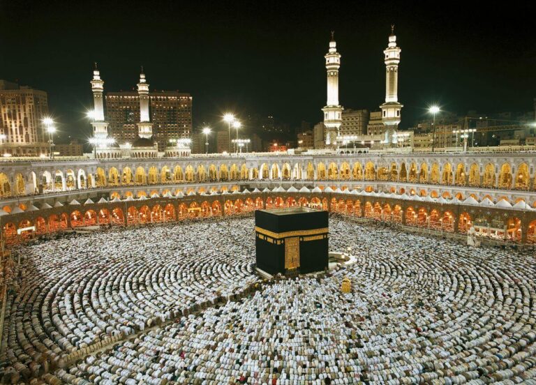 Umrah Packages 2024 and 15 days Umrah package from pakistan